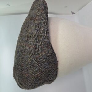 Harris Tweed Flat County Cap Brown Check Scotland  NWT